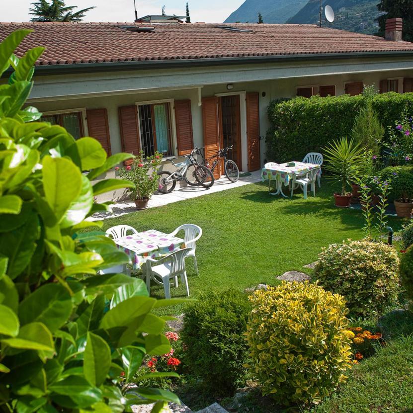 Casa Facchinetti Blue Apartment Μαλτσεζίνε Εξωτερικό φωτογραφία