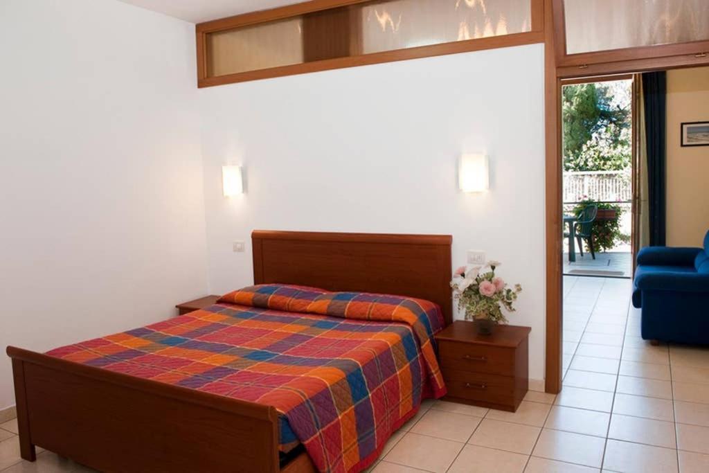 Casa Facchinetti Blue Apartment Μαλτσεζίνε Εξωτερικό φωτογραφία