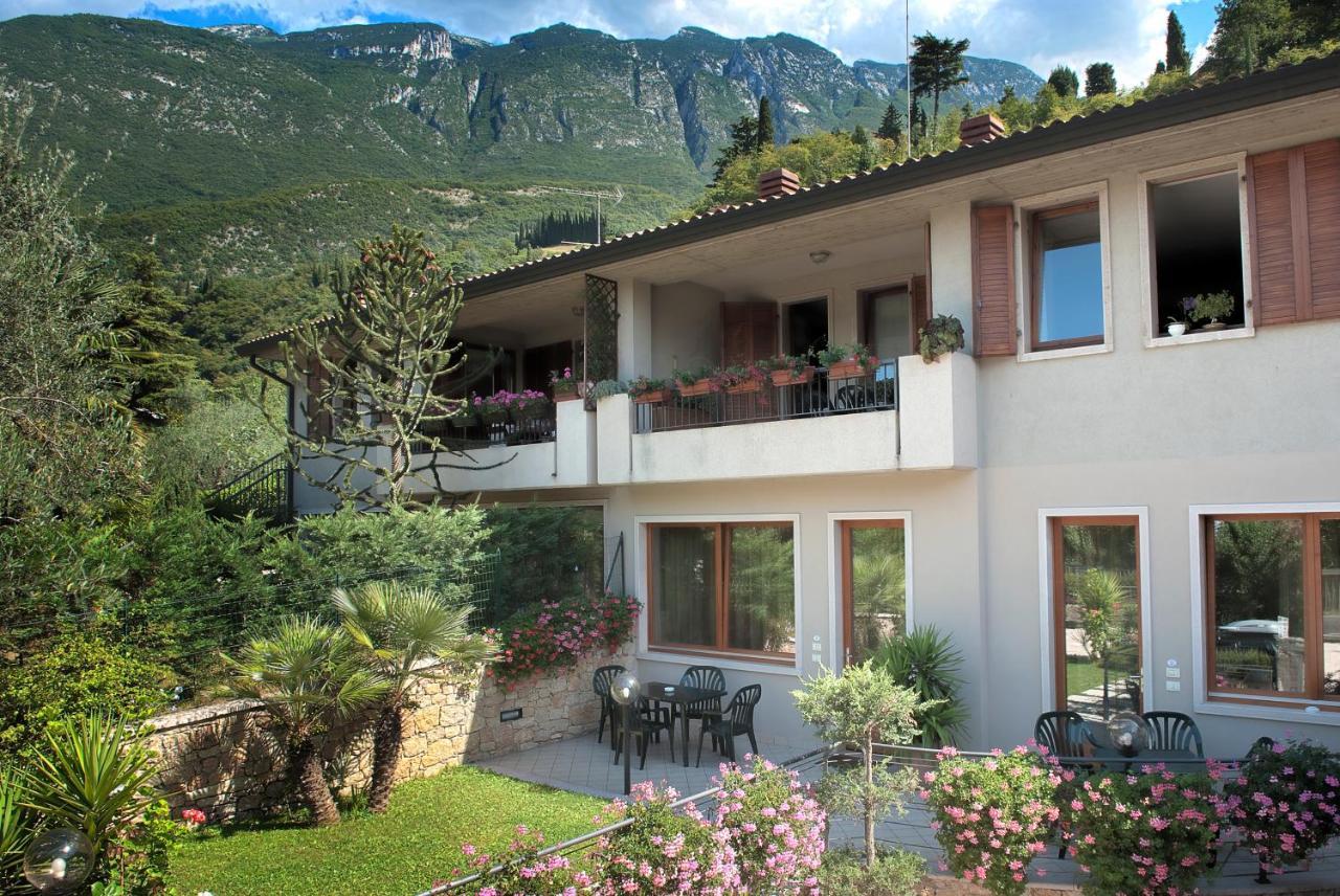 Casa Facchinetti Blue Apartment Μαλτσεζίνε Εξωτερικό φωτογραφία